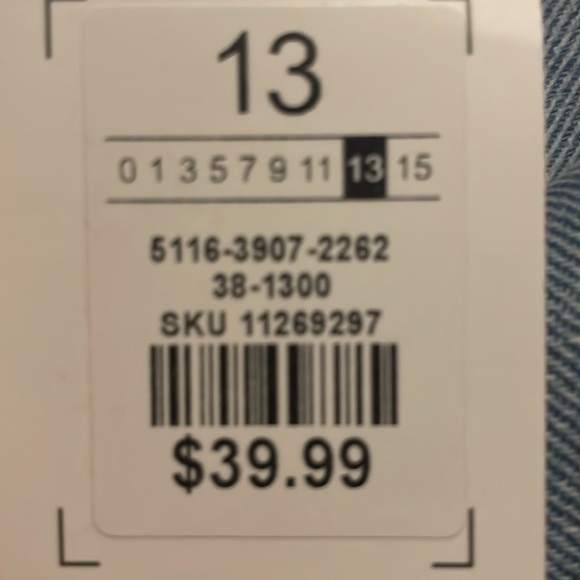 Refuge Denim Women Boyfriend Ripped Jeans Size 13 - Picture 5 of 5